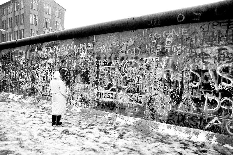 The Fall of the Berlin Wall : 1989  : Personal Photo Projects :  Richard Moore Photography : Photographer : 